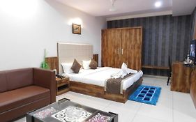 Hotel Shiva Club And Resort