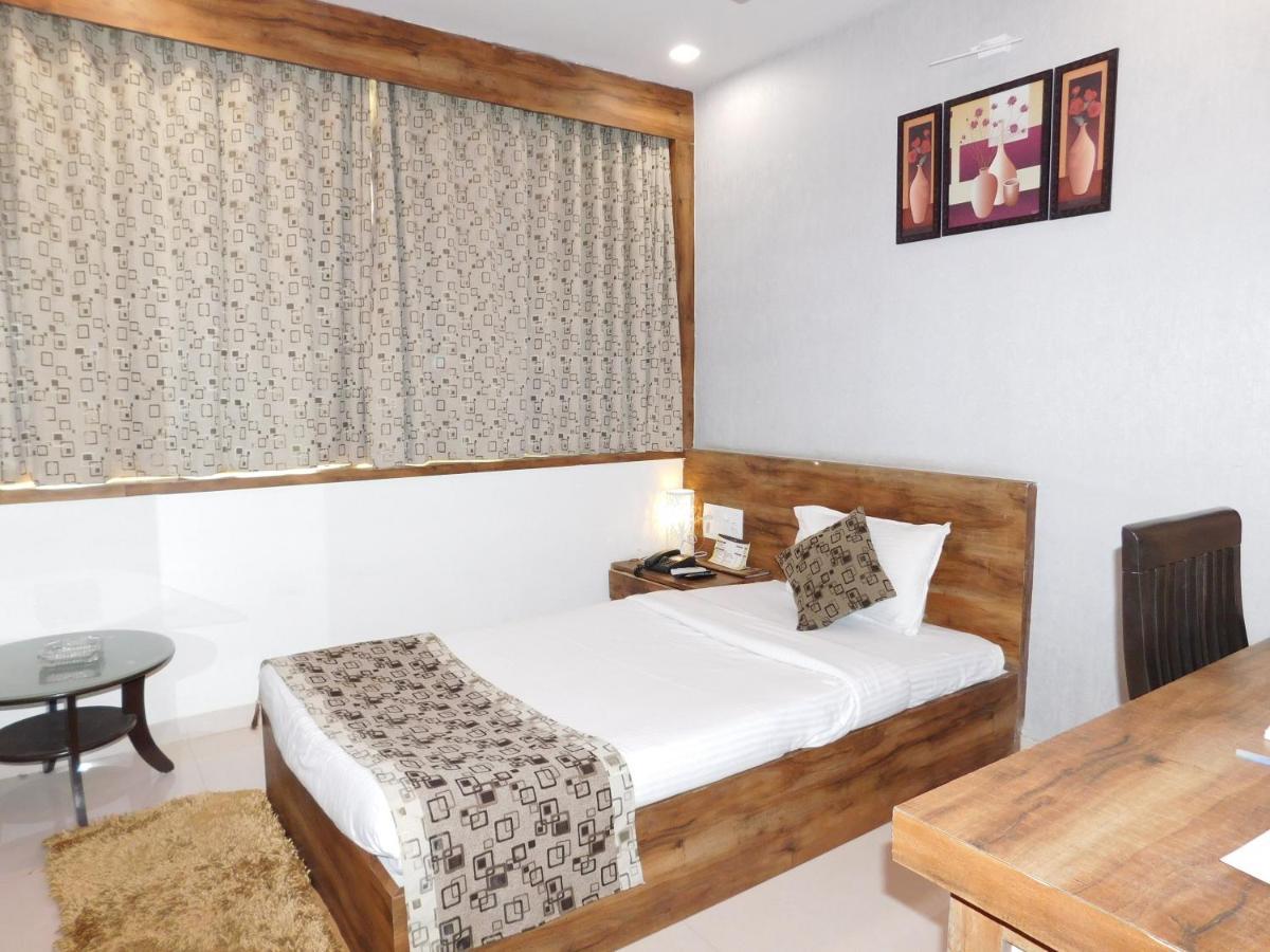 Hotel Shiva Club And Resort Mundra Exterior photo