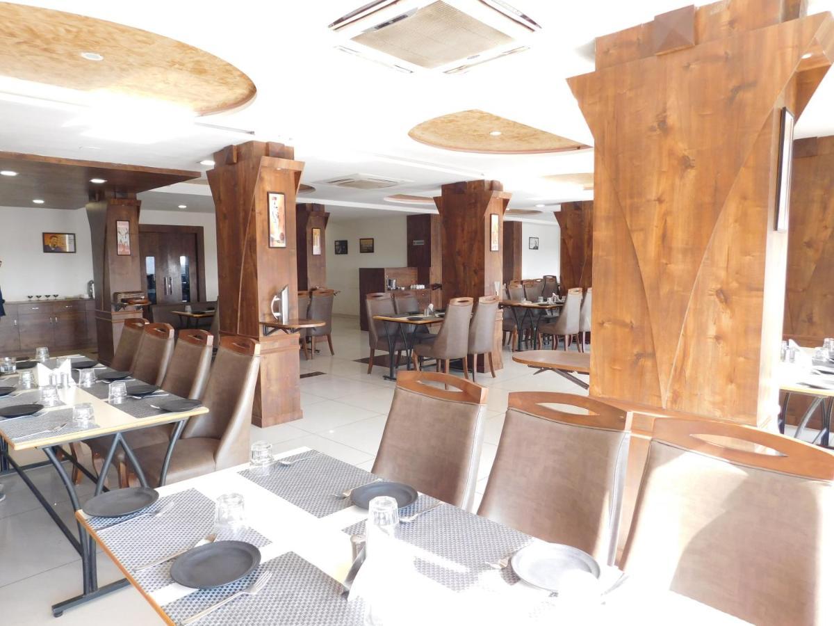 Hotel Shiva Club And Resort Mundra Exterior photo
